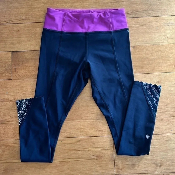 lululemon athletica Pants - Lululemon Tight Stuff Tight Reflective Scalloped Hem Blue Purple Size 2